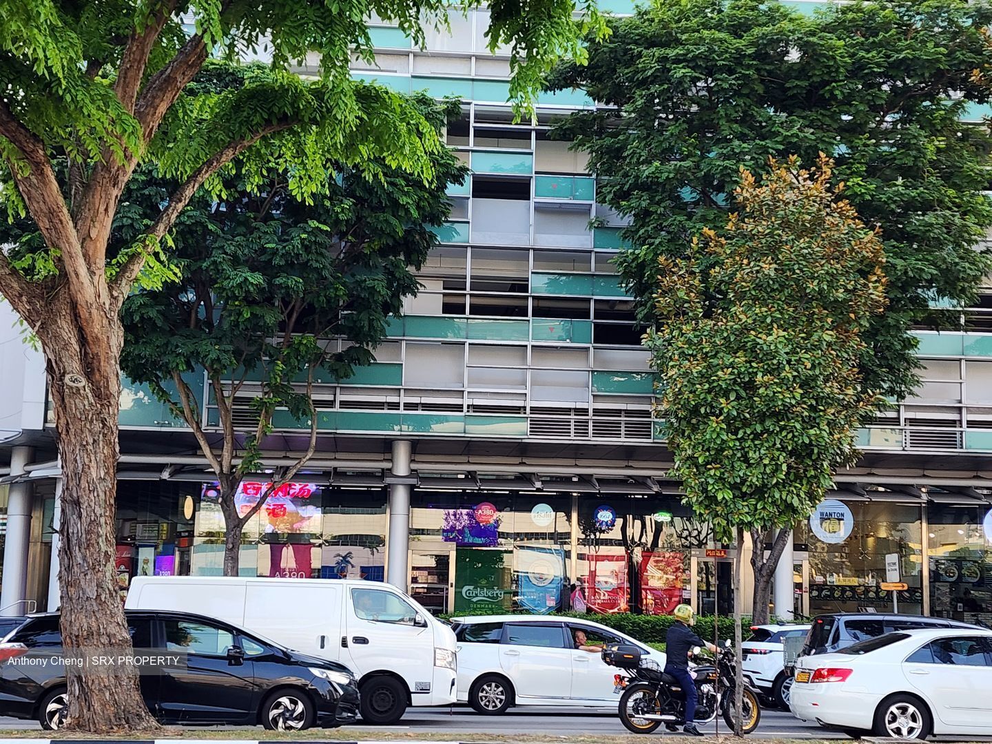 Arc 380 (D8), Retail - For Sale #100764241